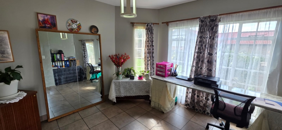 4 Bedroom Property for Sale in Miederpark North West